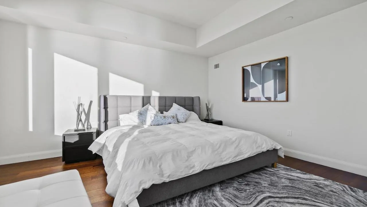 Luxurious 4 Bedroom Penthouse In Nyc New York USA