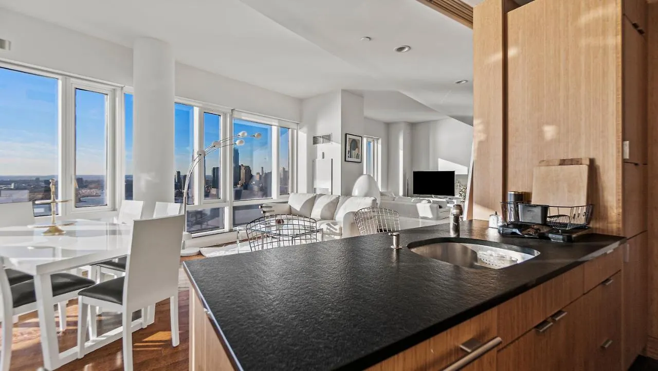 Luxurious 4 Bedroom Penthouse In Nyc New York USA